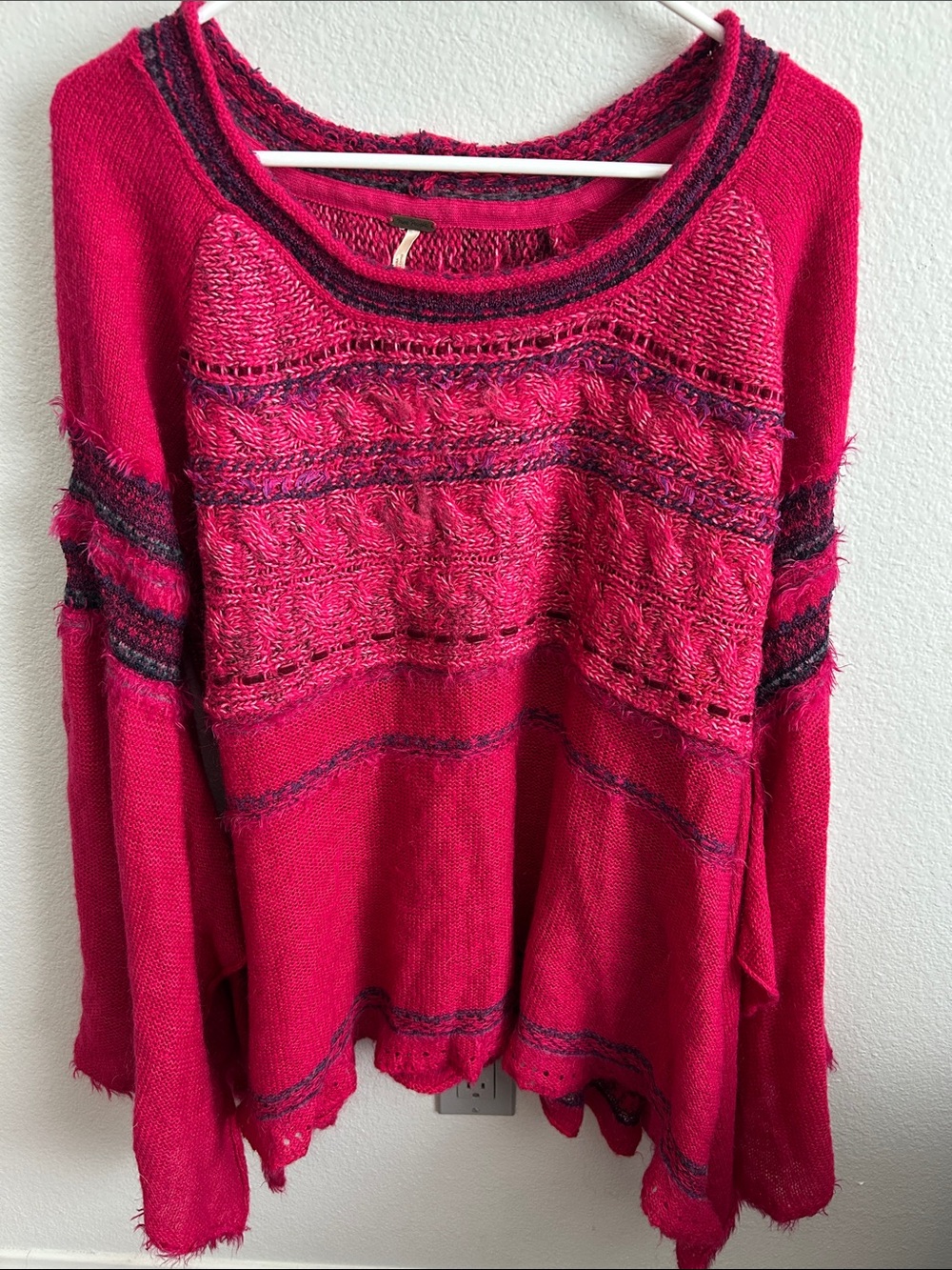 Textured Boho Red Knit Sweater with Navy Accents